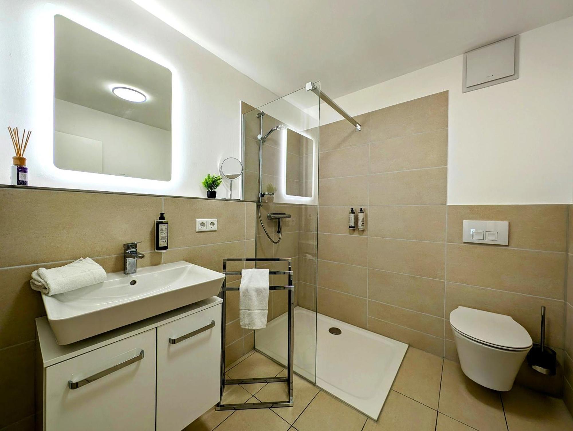 Bohnapartments - Nordkap-Suiten - Gratis Parkplatz - Moderner Neubau - Erdgeschoss - Fussbodenheizung Ερφούρτη Εξωτερικό φωτογραφία